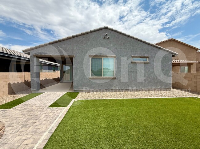 Building Photo - 12543 N Shields Ave