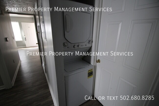 Building Photo - 3 Bedroom Apartment - Section 8 Welcome