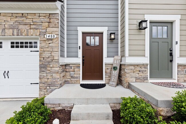 Foto del edificio - Secluded 3 Bedroom Townhome