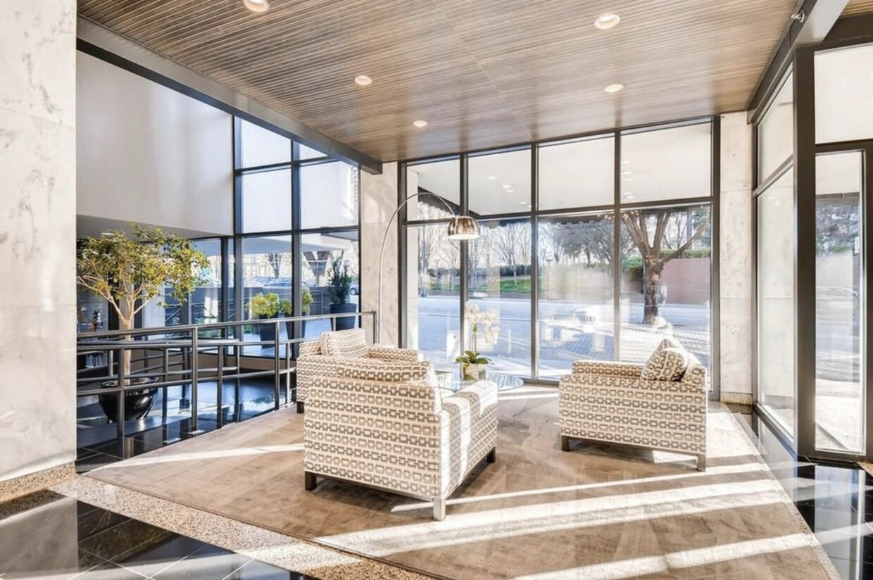 Foto principal - 620 Peachtree St NE