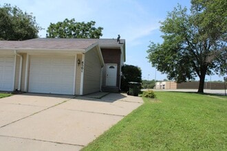 Building Photo - 8501 Morning Glory Ln
