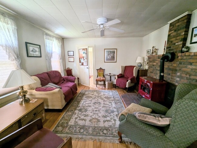 Foto del edificio - 1573 US-5