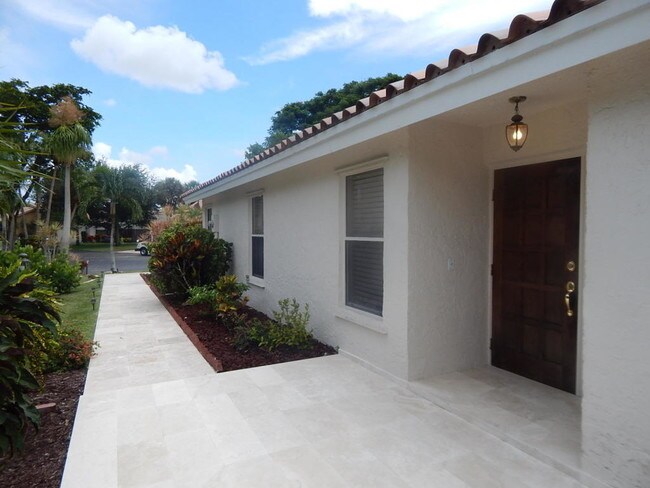 Building Photo - 7277  Arcadia Court