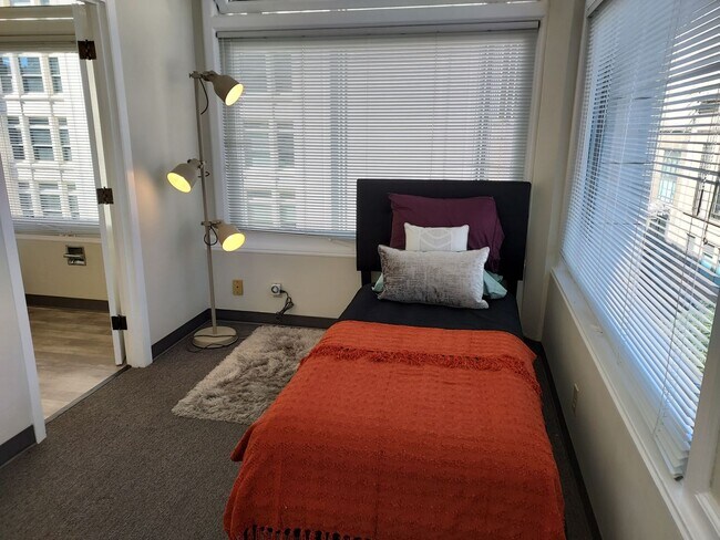Foto del interior - Sixth & Pine Building