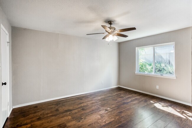 Foto del edificio - 5605 Twitty St