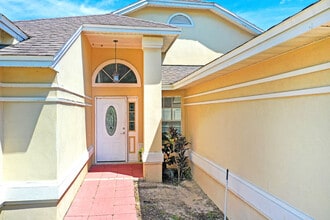 Building Photo - 2505 Kingston Ct