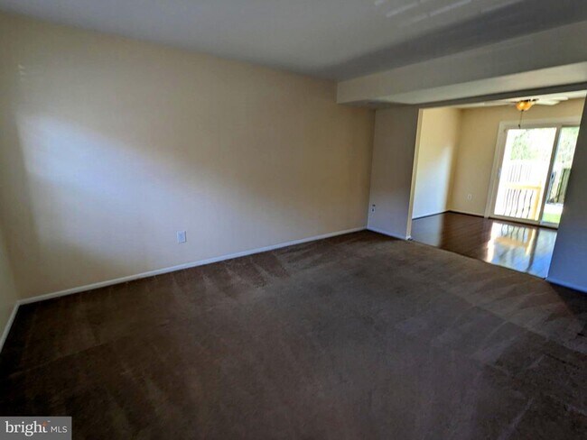 Foto del edificio - 8331 Moline Pl