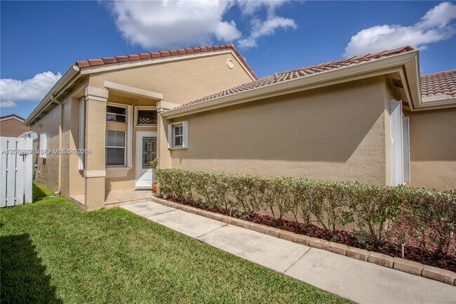 Foto del edificio - 614 Stanton Ln
