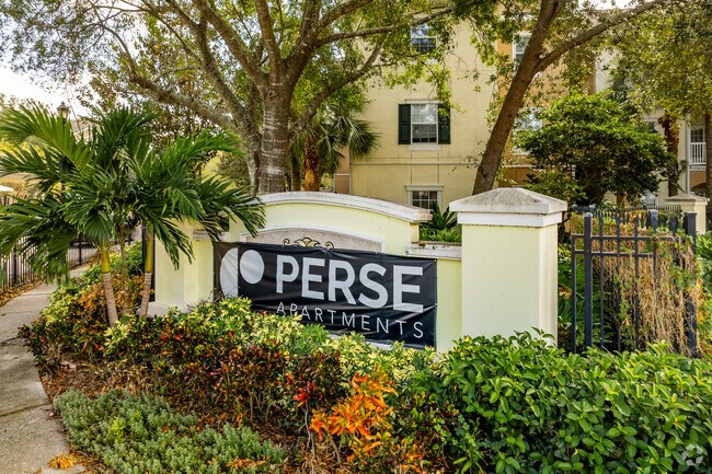 8151 Patterson Woods Dr. Orlando, Florida 32821 - Perse Apartments