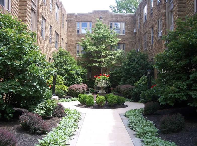 Primary Photo - Highland Court