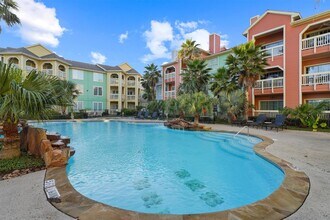 Building Photo - 7000 Seawall Blvd