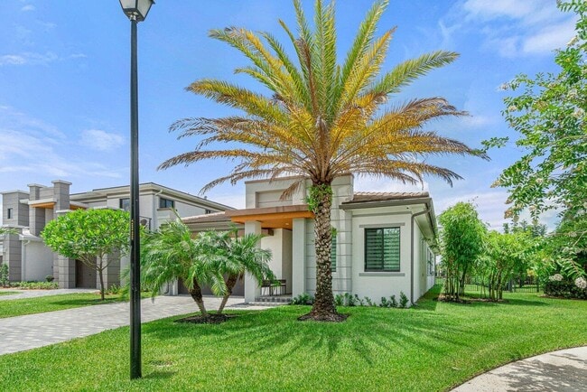 Building Photo - 10647 N Lago Vista Cir