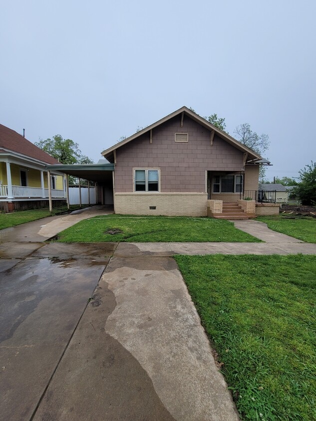 616 E Broadway St, Cushing, OK 74023 House Rental in Cushing, OK