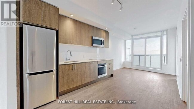 Building Photo - 1928 Lake Shore Blvd W