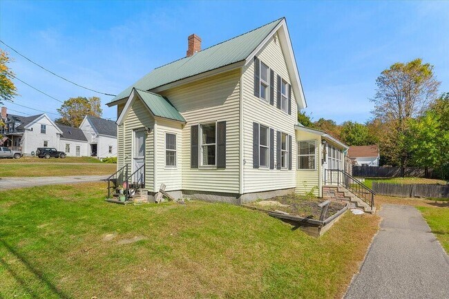 Building Photo - 15 Pleasant St