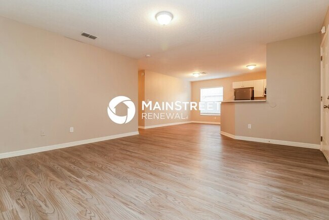 Foto del edificio - 3 Bedroom Pet-Friendly Home in St Petersburg, FL with Main Street Renewal