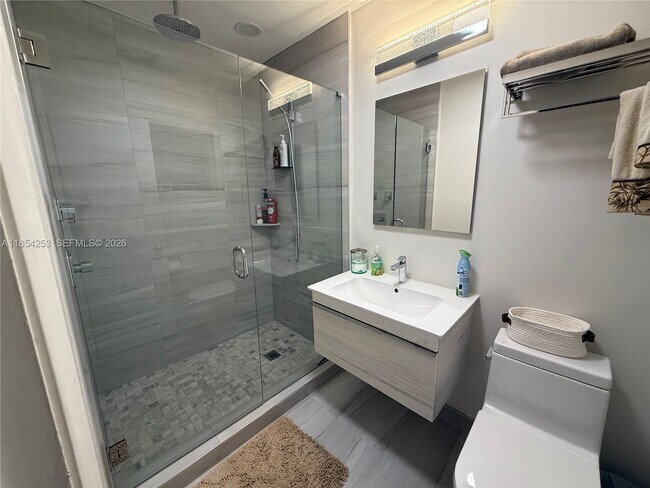 Foto del edificio - 1775 Harbourview Dr
