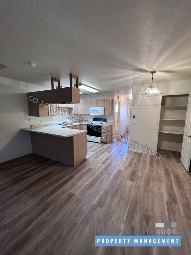 Foto del edificio - 2150 COLLEGE PLACE #47