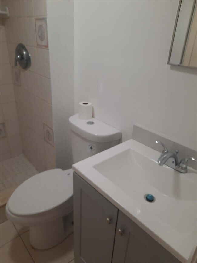 Foto del edificio - 3253 NW 104th Ave