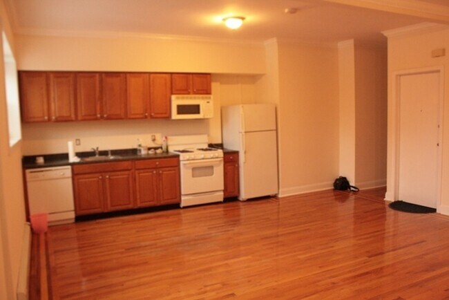 Kitchen - 173 Sherman Ave