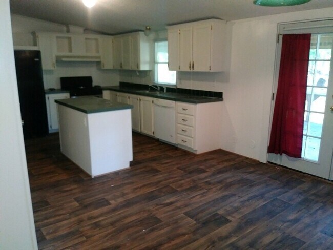 Building Photo - 1010 VZ Country Rd