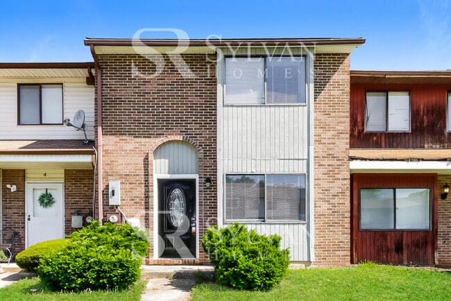 Building Photo - The Lifestyle You Deserve.