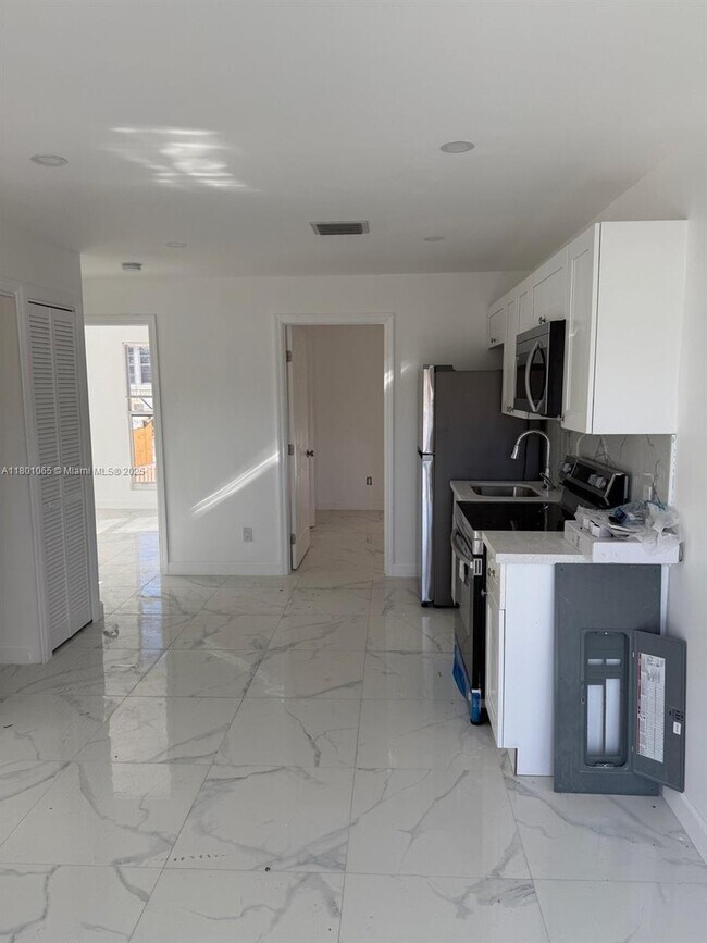 Foto del edificio - 729 SW 3rd St