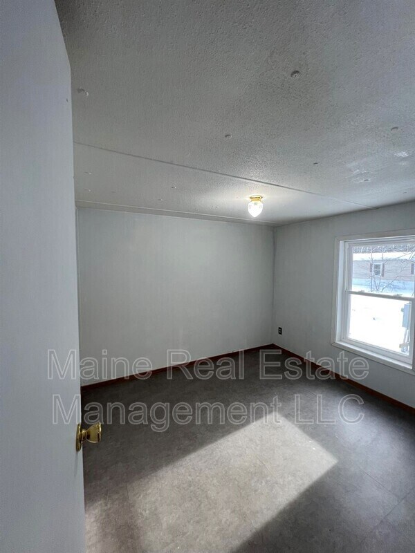 40 Sweet Fern Dr, Greenbush, ME 04418 House Rental in Greenbush, ME