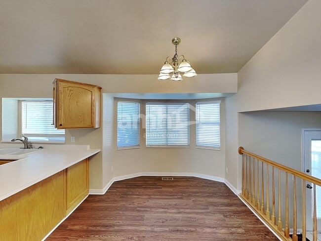 Building Photo - 1920 Sergeant Dr