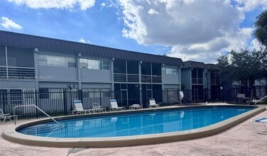 Building Photo - 7320 NW 85th Ct