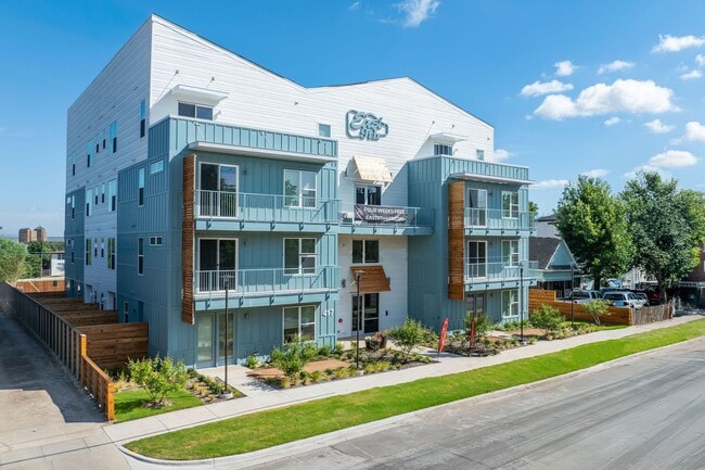 Building Photo - East 9th Apartments