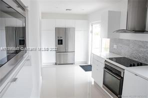 Building Photo - 4655 SW 14th St