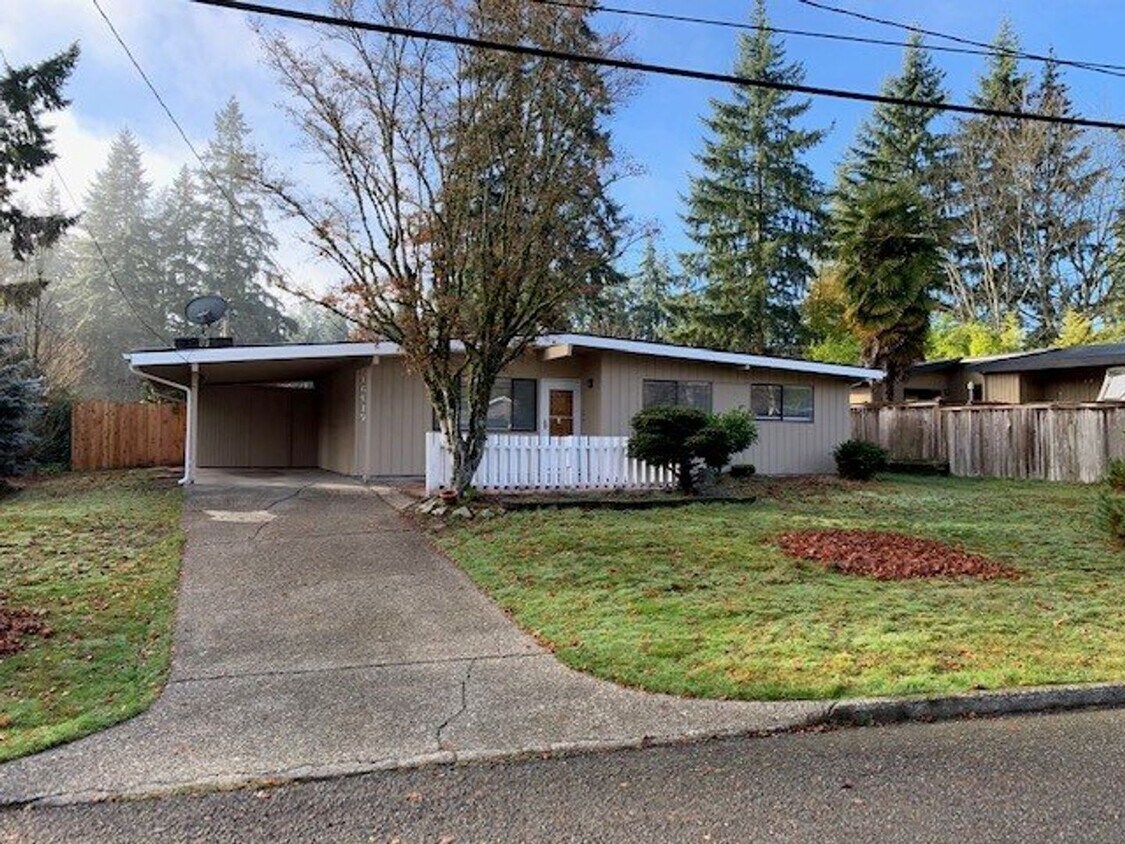 Newly Updated Bellevue/Interlake Rambler Home! - Newly Updated Bellevue/Interlake Rambler Home!