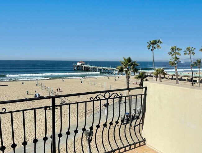 Building Photo - Ocean Front 2 bed, 2 bath top floor unit