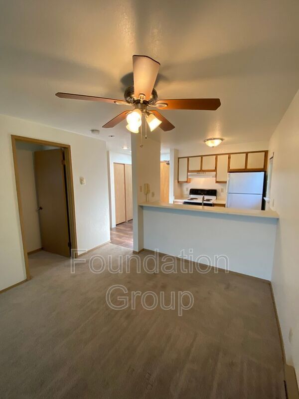 Foto del edificio - 910 N 104th St