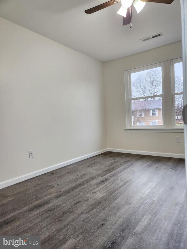 Building Photo - 4552 Winding Brook Dr