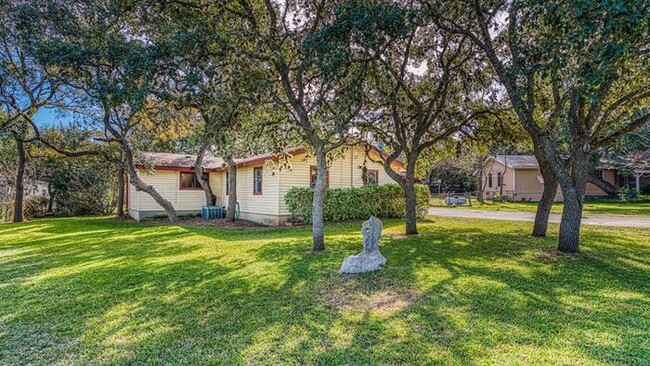 Building Photo - 810 Redcloud Dr