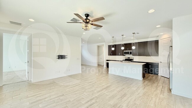 Building Photo - 1623 W Estes Way