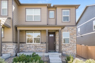 Building Photo - 13420 Oneida Ln