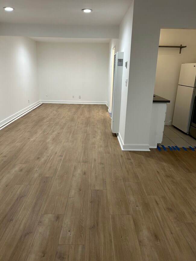 Foto del edificio - 4712 Whitsett Ave