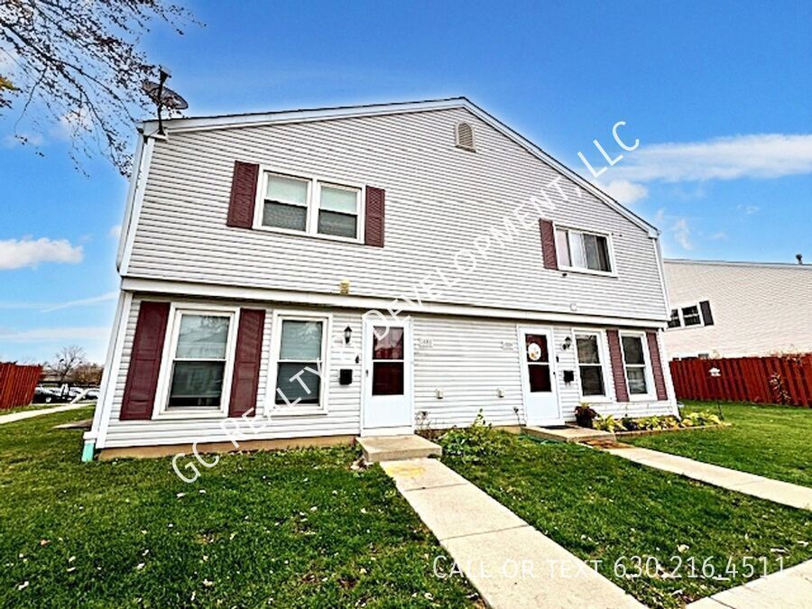 Foto principal - ***HOFFMAN ESTATES TOWNHOME / 2 BDRM - 1 B...