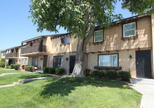 Building Photo - 1545 Monterey Park Dr