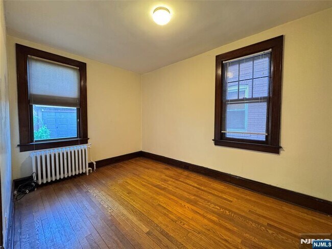 Foto del edificio - 168 Cedar St