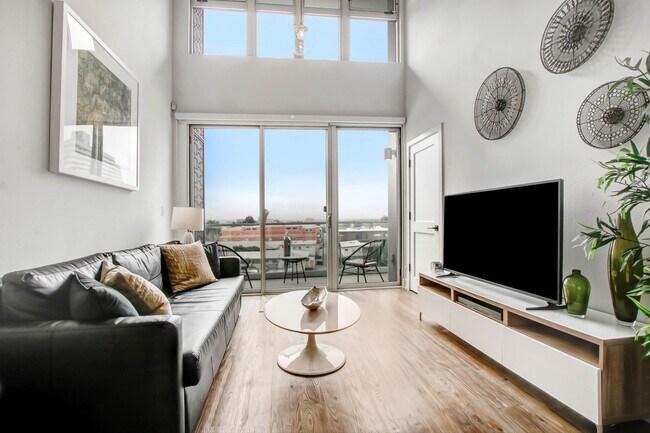 Interior Photo - The BW