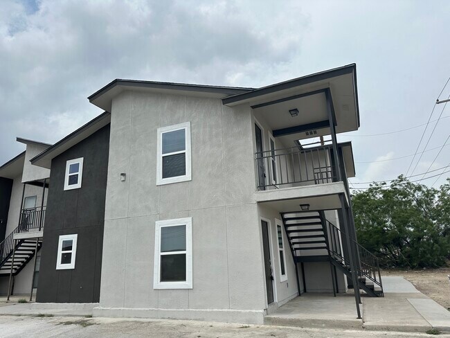 Foto del edificio - 101 Rockwell Way