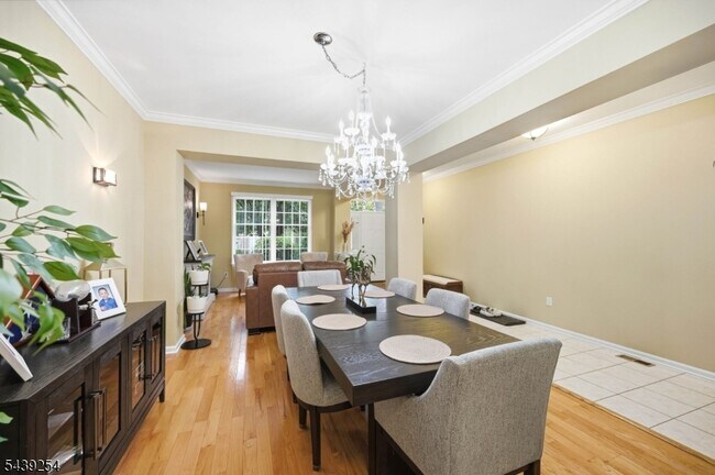 Foto del edificio - 75 Spring Hill Cir