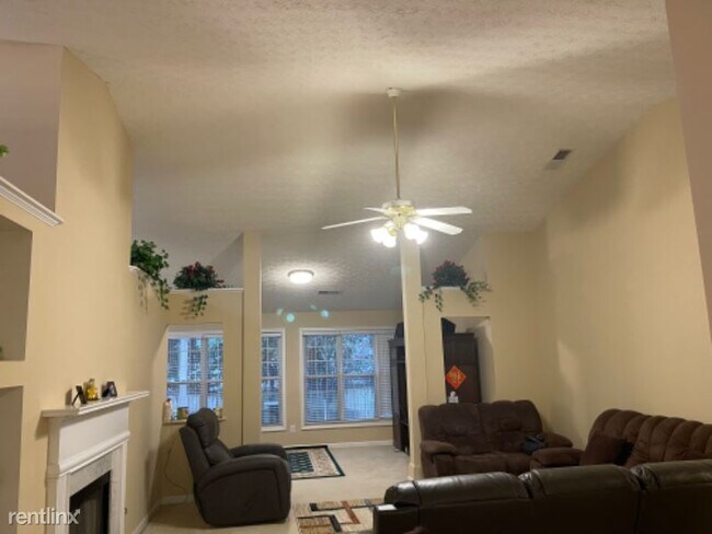 Building Photo - 4 br, 2 bath House - 482 John Stewart Pl