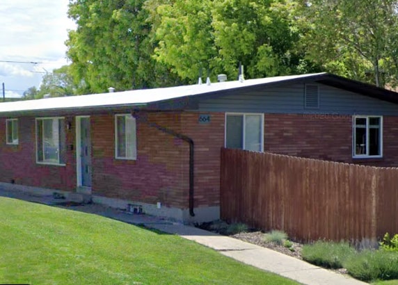 Building Photo - 664 E Ramona Ave