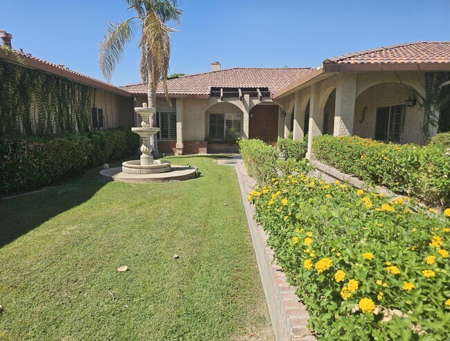 Building Photo - 72056 Palm Haven Dr