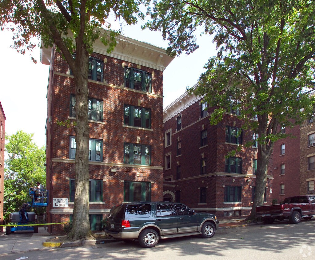 Primary Photo - 36-40 Summit St